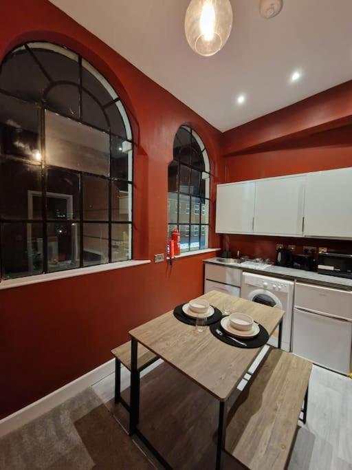 Stylish Jewellery Quarter Apartment Sleeps 4 バーミンガム エクステリア 写真